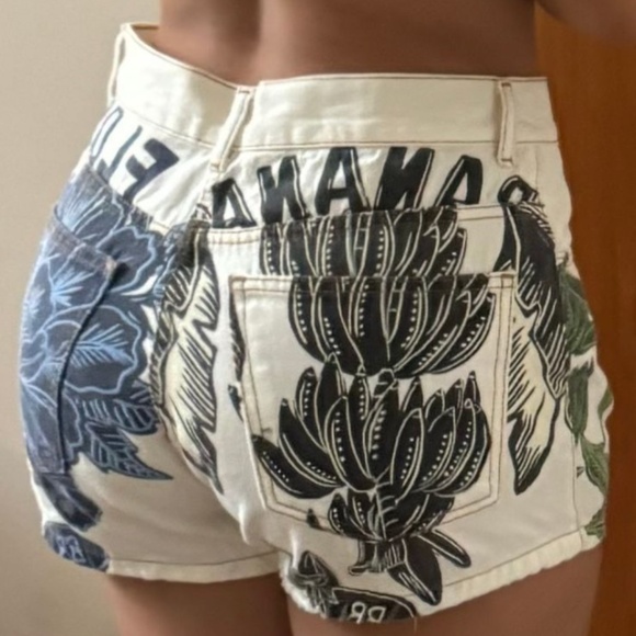 Farm Rio Shorts - Picture 2 of 5